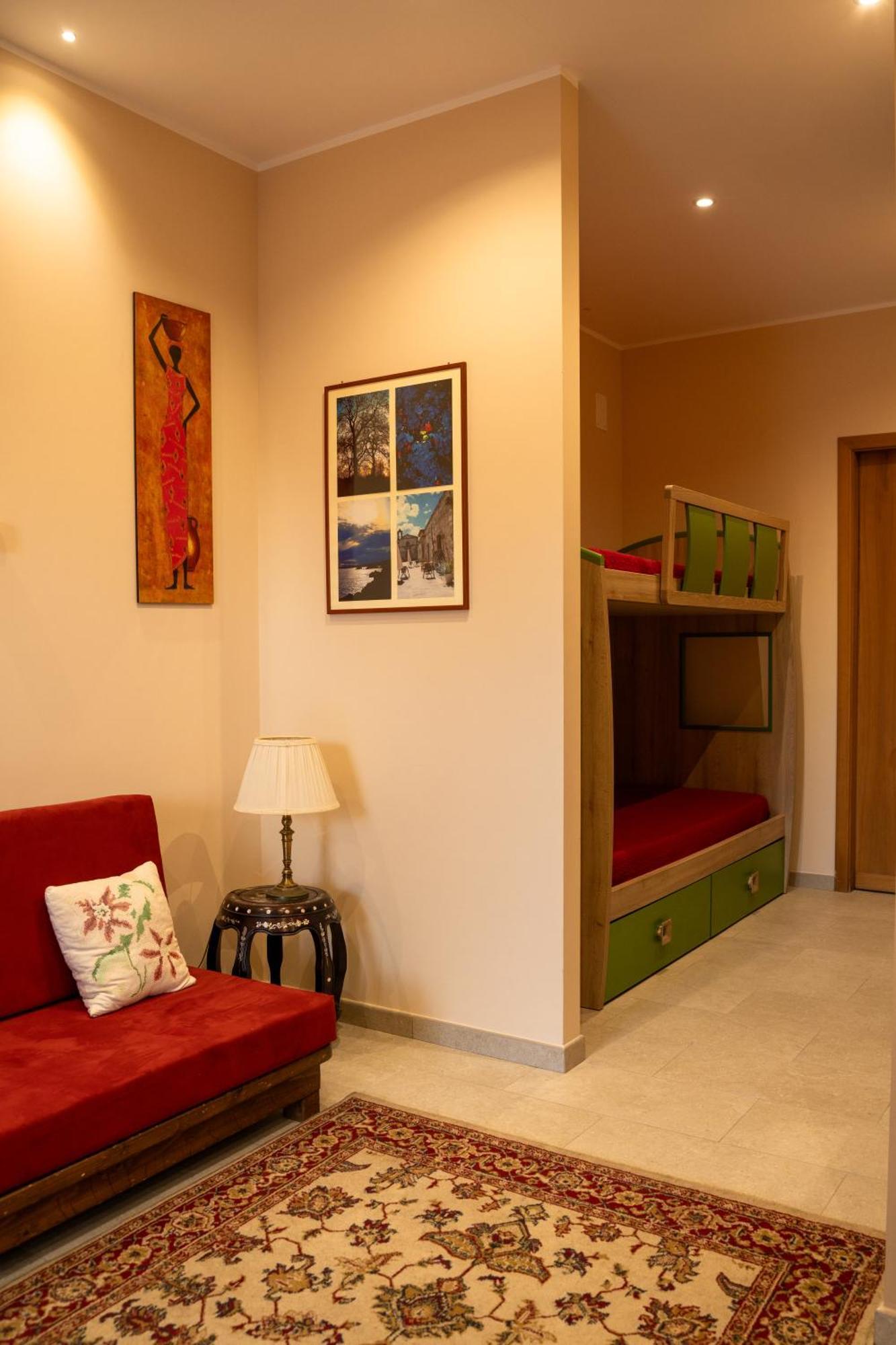 Casa Vacanze Le Pernici Николози Екстериор снимка